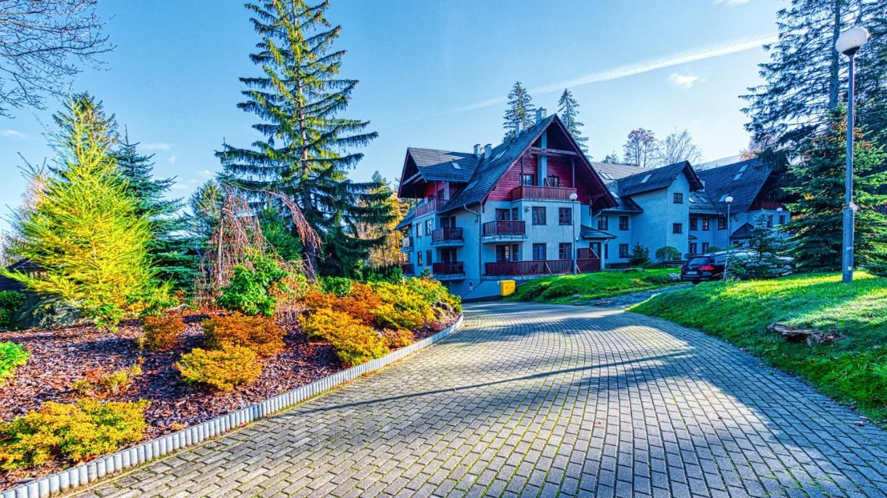 Apartament Pod Swierkami Z Prywatna Sauna - 5D Apartments Karpacz Exterior photo